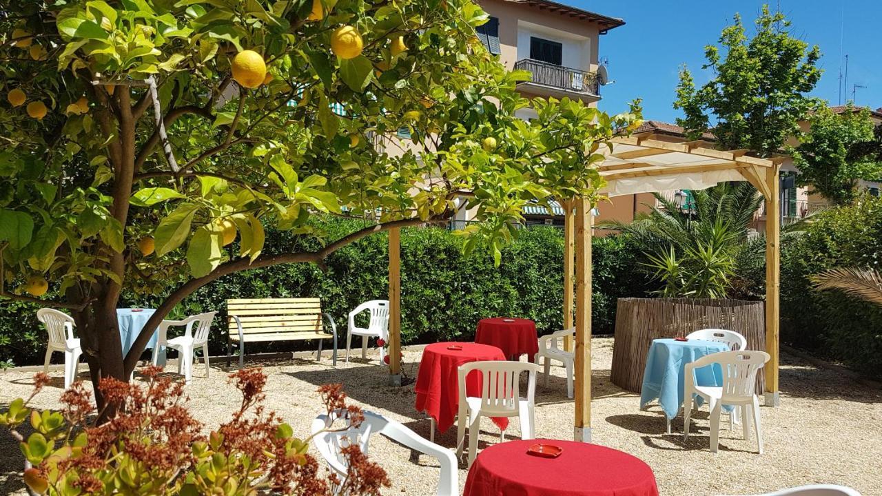 Hotel Villa Italia Porto Azzurro Eksteriør bilde